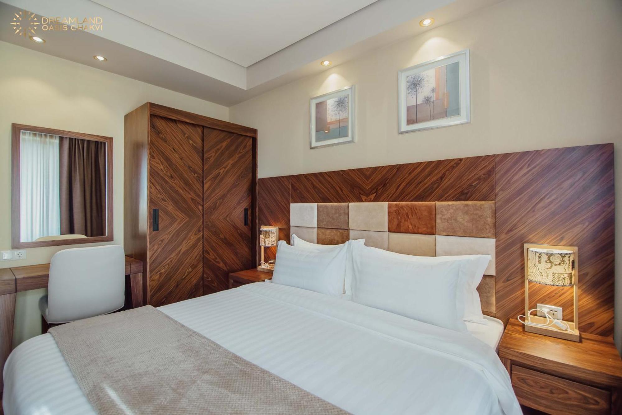 Dreamland Oasis Aparthotel Кобулети Екстериор снимка