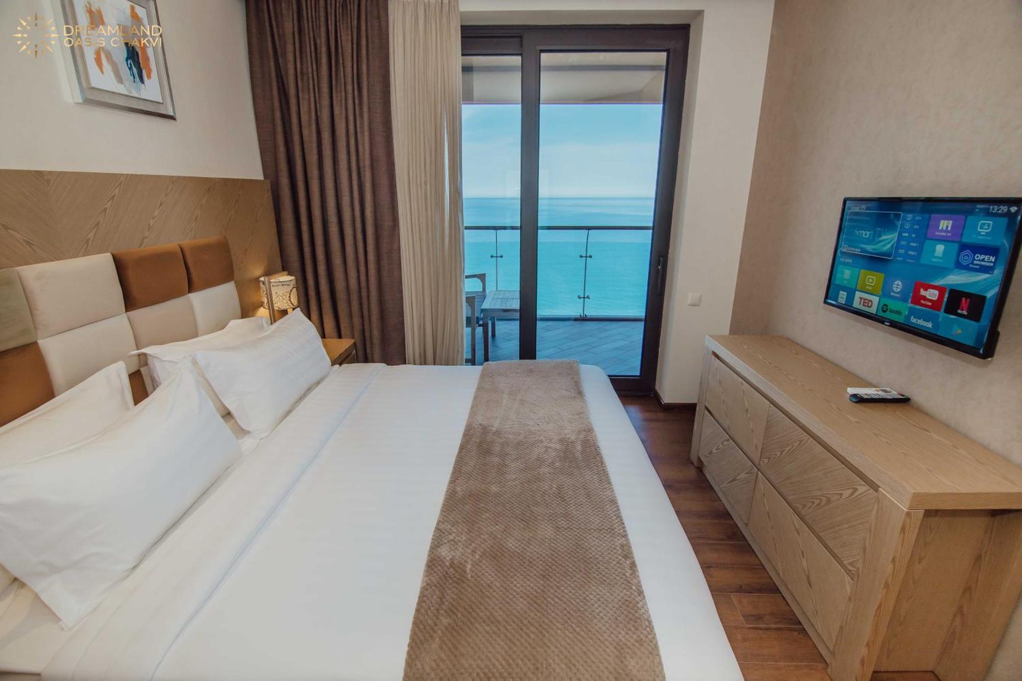 Dreamland Oasis Aparthotel Кобулети Екстериор снимка