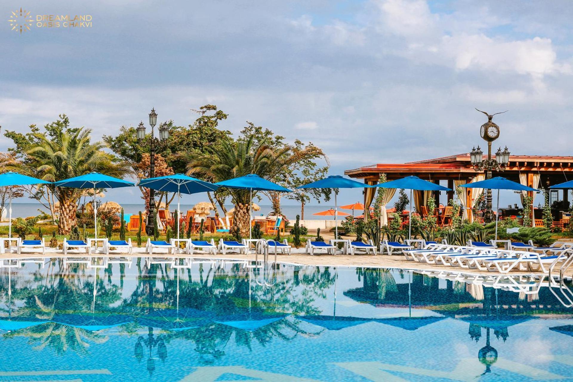 Dreamland Oasis Aparthotel Кобулети Екстериор снимка